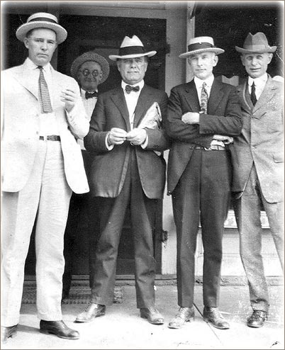 1920s-mens-hats-suits.jpg