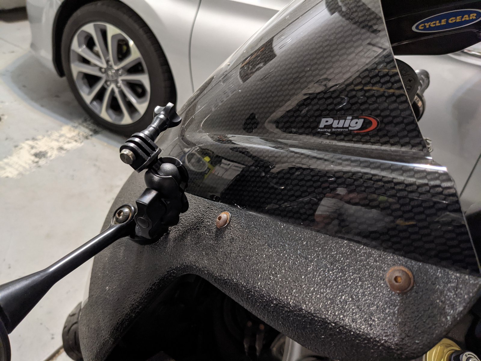 CBR1000-GoPro-Mount-Front Mount-04.jpg
