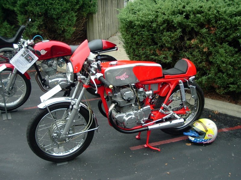 Greg_20Cafe_20HondaAMA100.JPG