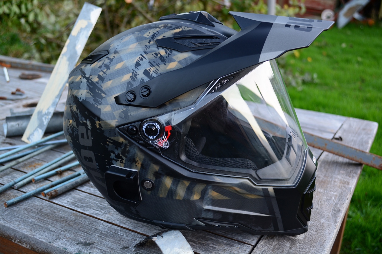 Helmet AGV (1280x853).jpg