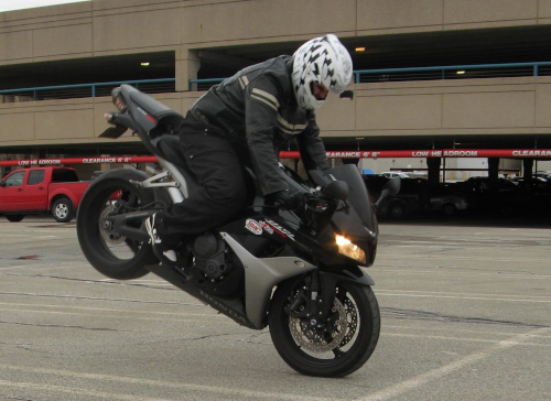 stoppie2 (1 of 1).jpg